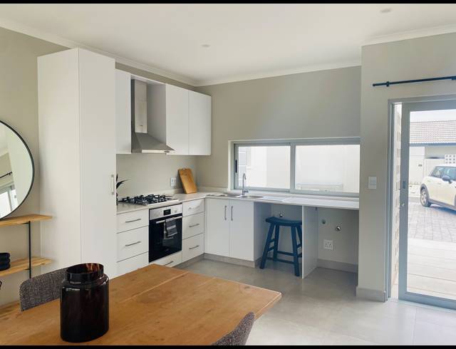 3 BEDROOM FREESTANDING FOR SALE IN LALELA ESTATE